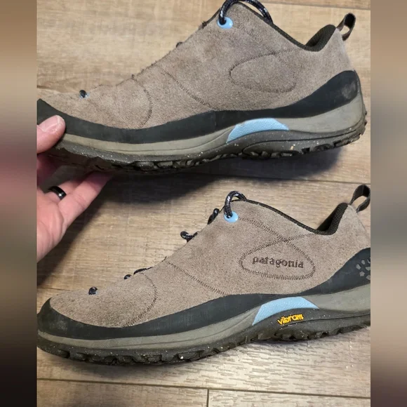 Patagonia ($160) Vibram Trail Hiking Shoes Suede Brown Low Top Outdoor Comfort - Picture 3 of 8